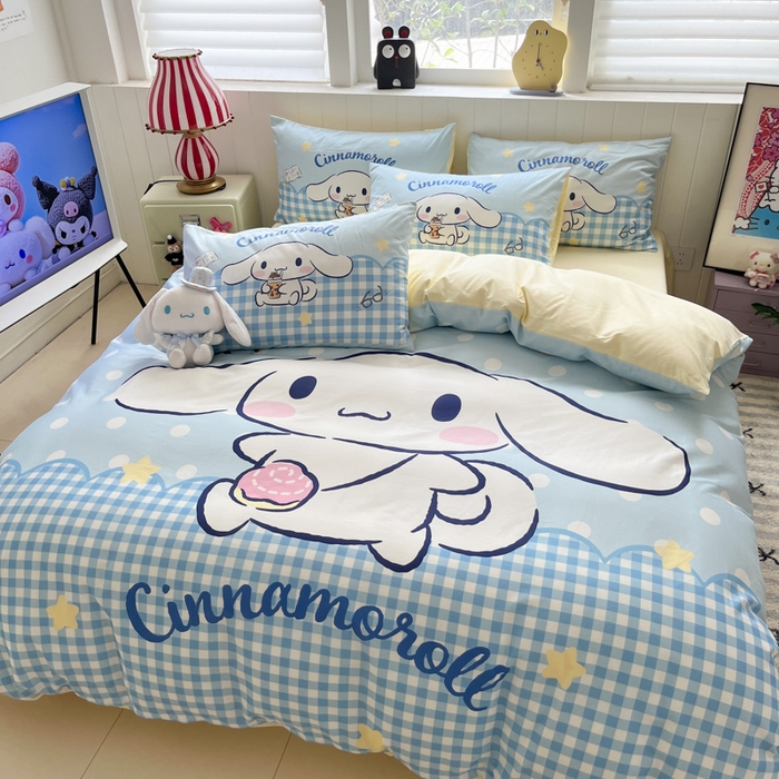 91家纺网 家纺一手货源 找家纺 金爱家 2025新款三丽鸥纯棉数码印花系列四件套 大阪-奶芙玉桂狗