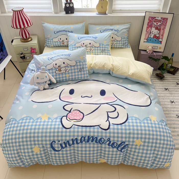 91家纺网 家纺一手货源 找家纺 金爱家 2025新款三丽鸥纯棉数码印花系列四件套 大阪-奶芙玉桂狗