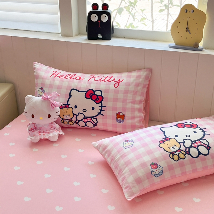 91家纺网 家纺一手货源 找家纺 金爱家 2025新款三丽鸥纯棉数码印花系列四件套 大阪-奶油kt