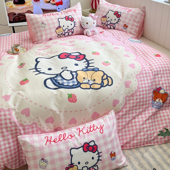 91家纺网 家纺一手货源 找家纺 金爱家 2025新款三丽鸥纯棉数码印花系列四件套 大阪-奶油kt