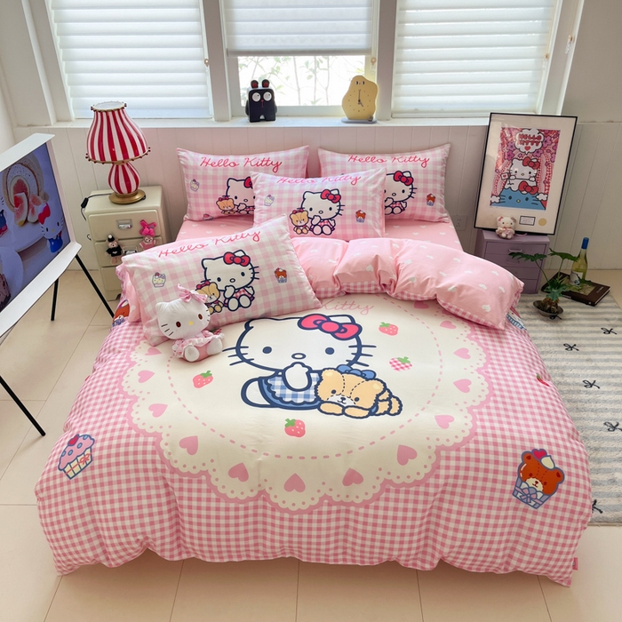 91家纺网 家纺一手货源 找家纺 金爱家 2025新款三丽鸥纯棉数码印花系列四件套 大阪-奶油kt