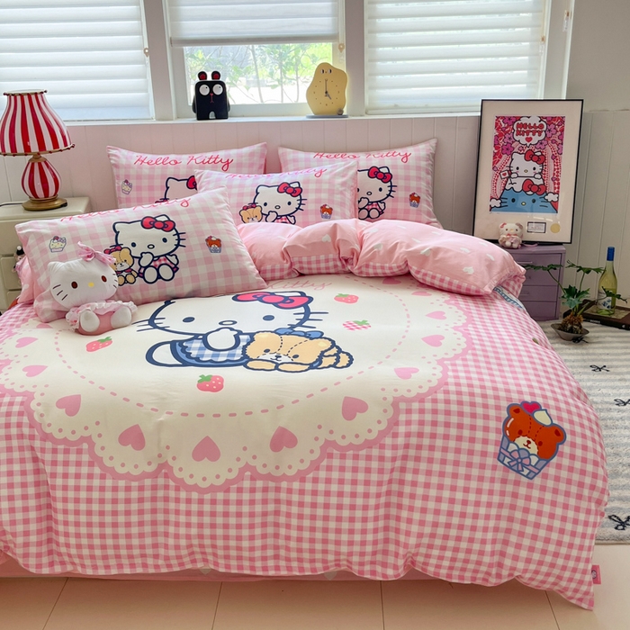 91家纺网 家纺一手货源 找家纺 金爱家 2025新款三丽鸥纯棉数码印花系列四件套 大阪-奶油kt