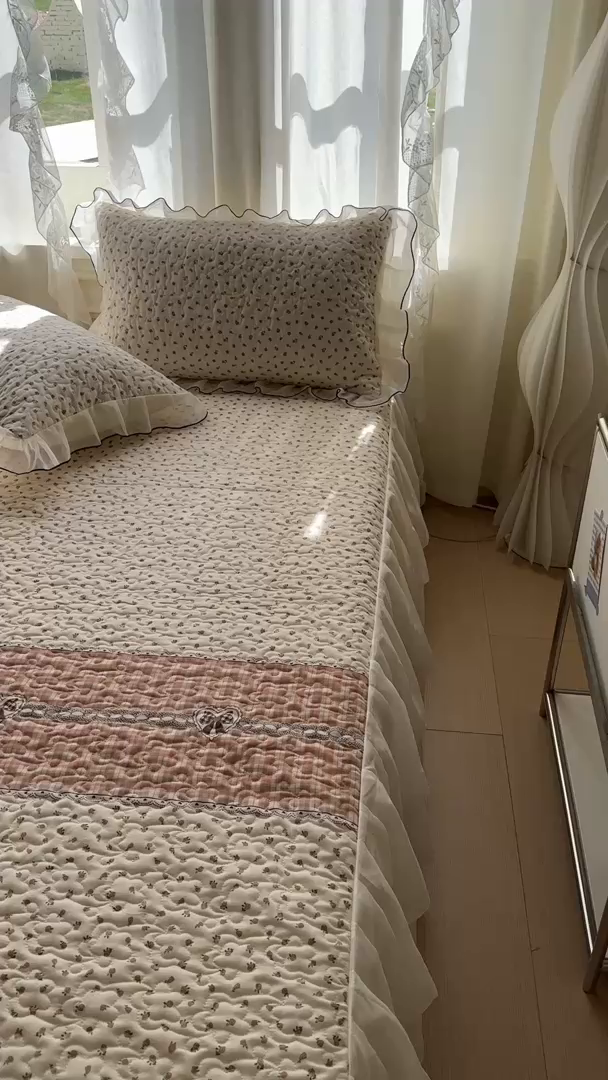 91家纺网 家纺一手货源 找家纺 易辰美 2025新款亲肤舒适印花夹棉公主风床裙 艾薇尔-桔