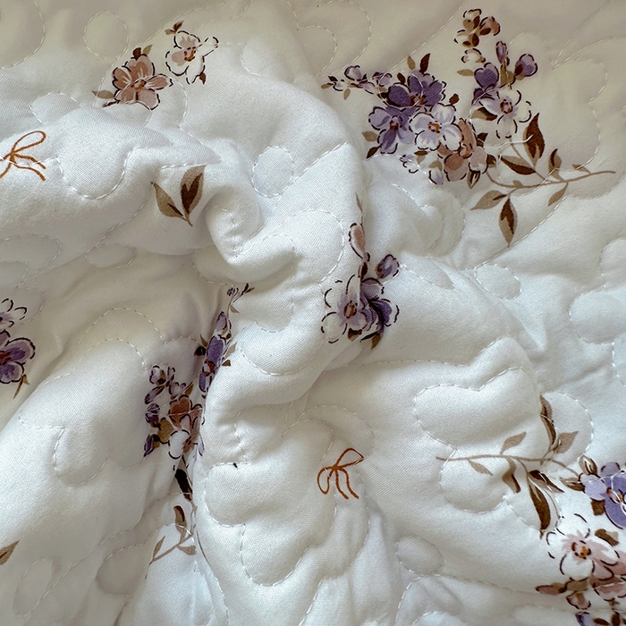 91家纺网 家纺一手货源 找家纺 易辰美 2025新款亲肤舒适印花夹棉公主风床裙 花倾心-粉