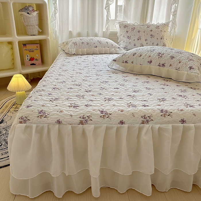 91家纺网 家纺一手货源 找家纺 易辰美 2025新款亲肤舒适印花夹棉公主风床裙 花倾心-粉