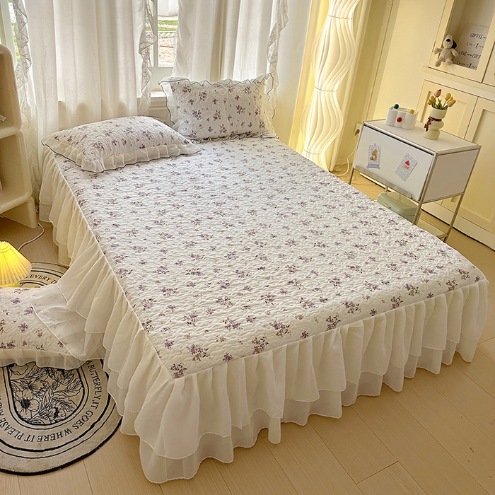 91家纺网 家纺一手货源 找家纺 易辰美 2025新款亲肤舒适印花夹棉公主风床裙 花倾心-粉