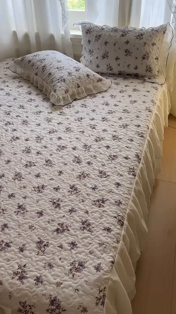 91家纺网 家纺一手货源 找家纺 易辰美 2025新款亲肤舒适印花夹棉公主风床裙 花倾心-粉