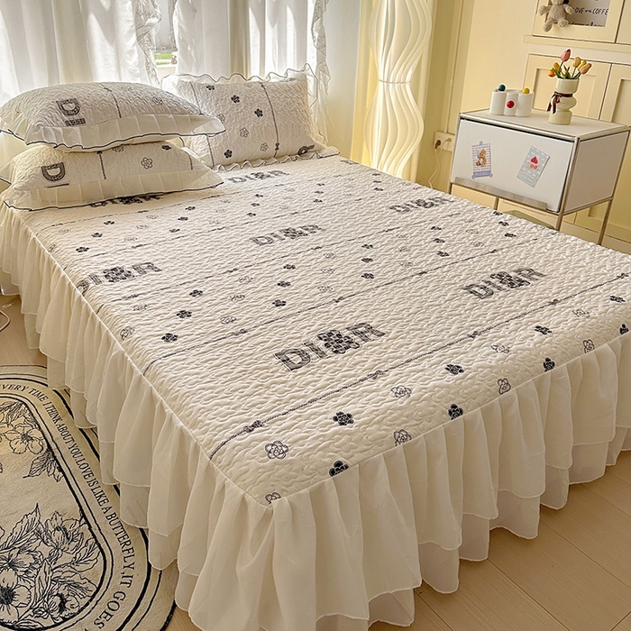 91家纺网 家纺一手货源 找家纺 易辰美 2025新款亲肤舒适印花夹棉公主风床裙 煌朝-灰