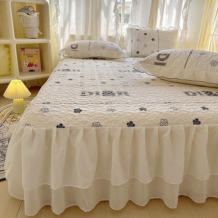 91家纺网 家纺一手货源 找家纺 易辰美 2025新款亲肤舒适印花夹棉公主风床裙 煌朝-灰