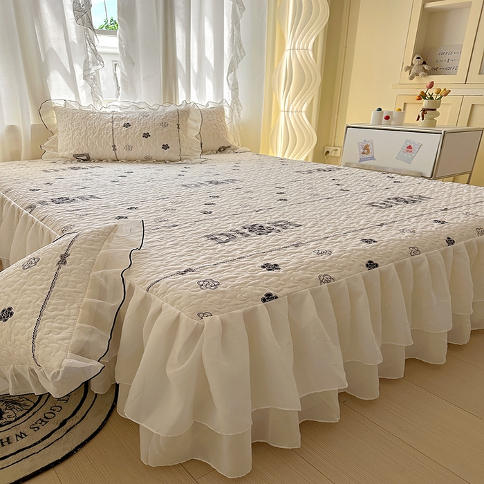 91家纺网 家纺一手货源 找家纺 易辰美 2025新款亲肤舒适印花夹棉公主风床裙 煌朝-灰