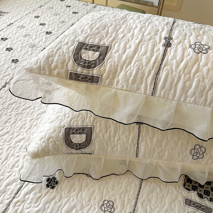 91家纺网 家纺一手货源 找家纺 易辰美 2025新款亲肤舒适印花夹棉公主风床裙 煌朝-灰