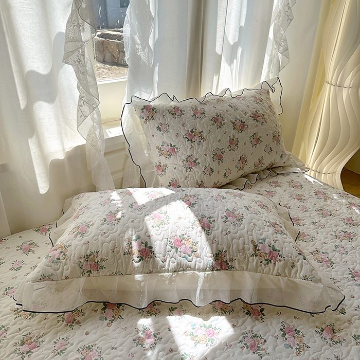 91家纺网 家纺一手货源 找家纺 易辰美 2025新款亲肤舒适印花夹棉公主风床裙 蔻依娜-粉