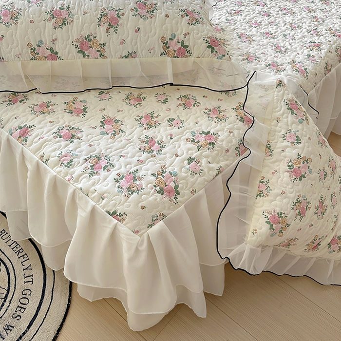 91家纺网 家纺一手货源 找家纺 易辰美 2025新款亲肤舒适印花夹棉公主风床裙 蔻依娜-粉