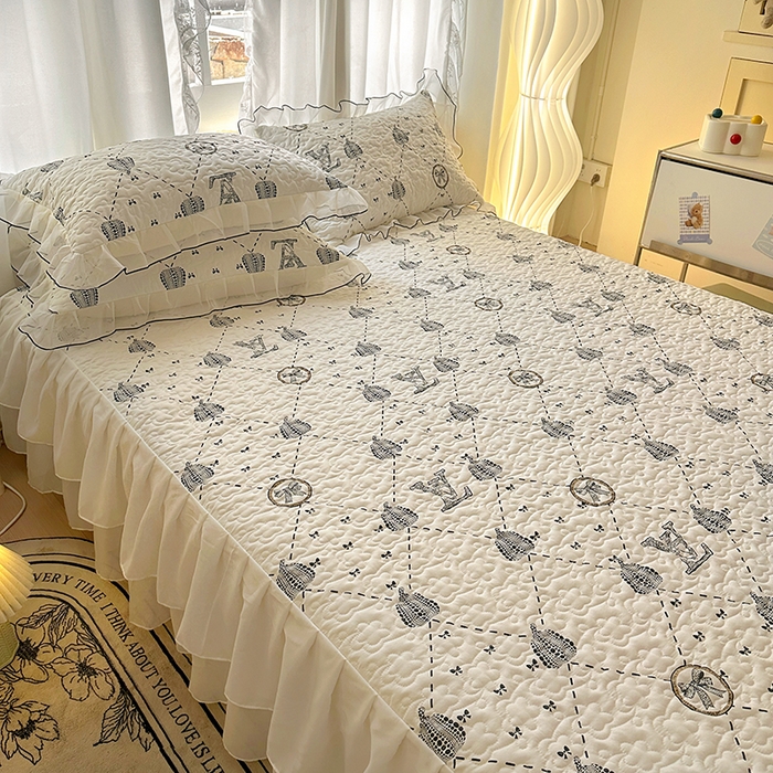 91家纺网 家纺一手货源 找家纺 易辰美 2025新款亲肤舒适印花夹棉公主风床裙 榴夏-灰