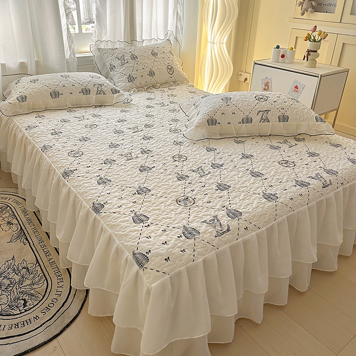 91家纺网 家纺一手货源 找家纺 易辰美 2025新款亲肤舒适印花夹棉公主风床裙 榴夏-灰