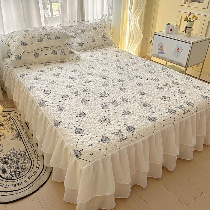 91家纺网 家纺一手货源 找家纺 易辰美 2025新款亲肤舒适印花夹棉公主风床裙 榴夏-灰