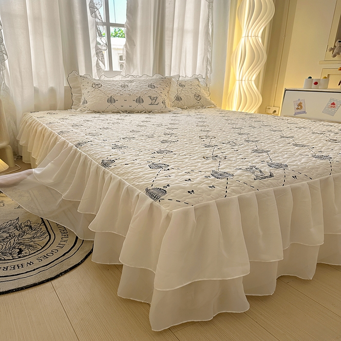 91家纺网 家纺一手货源 找家纺 易辰美 2025新款亲肤舒适印花夹棉公主风床裙 榴夏-灰