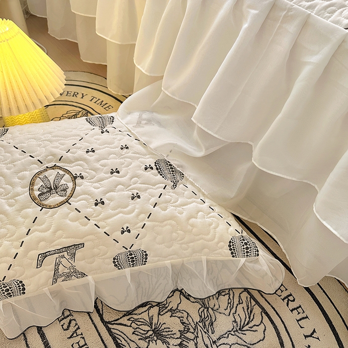 91家纺网 家纺一手货源 找家纺 易辰美 2025新款亲肤舒适印花夹棉公主风床裙 榴夏-灰