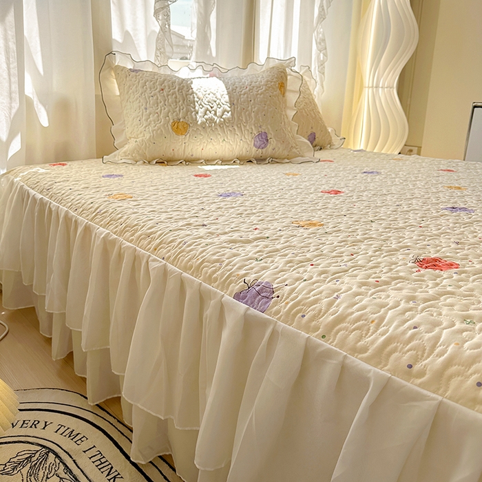 91家纺网 家纺一手货源 找家纺 易辰美 2025新款亲肤舒适印花夹棉公主风床裙 一只甜