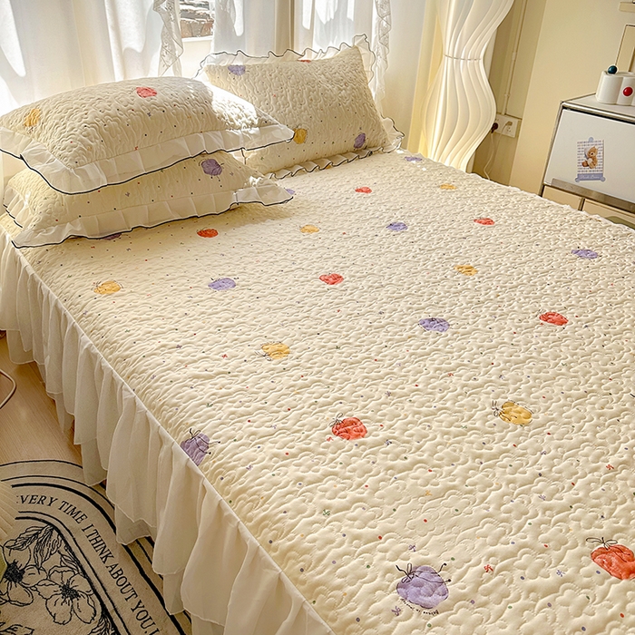 91家纺网 家纺一手货源 找家纺 易辰美 2025新款亲肤舒适印花夹棉公主风床裙 一只甜