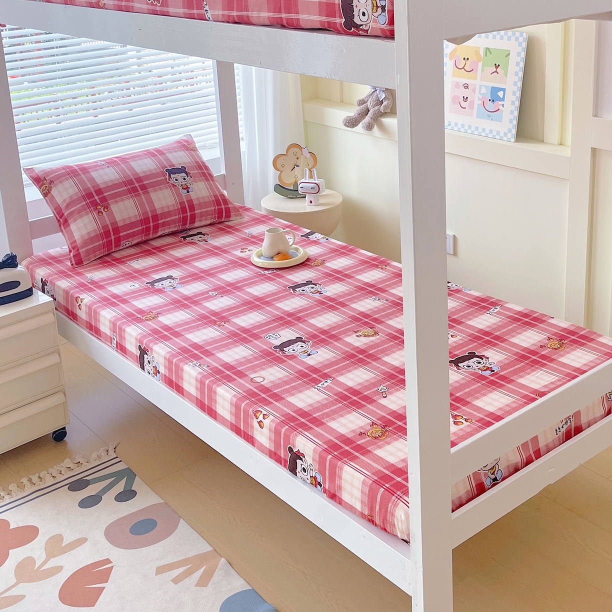 91家纺网 家纺一手货源 找家纺 金鑫汇家纺 2025新款全棉学生宿舍单品床笠系列 花丛兔