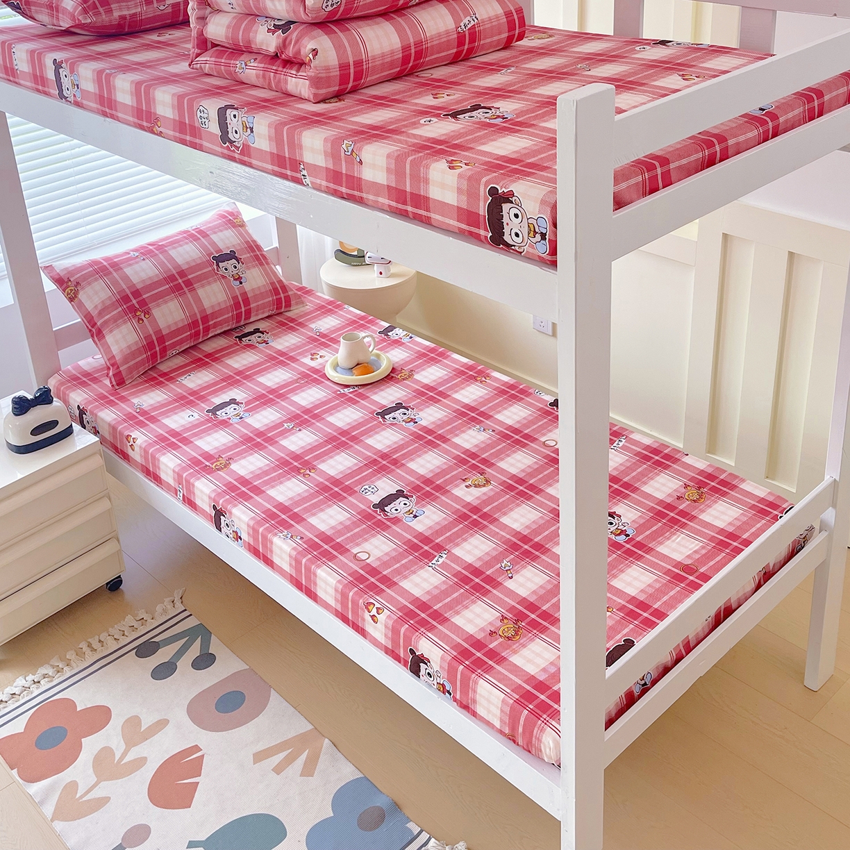 91家纺网 家纺一手货源 找家纺 金鑫汇家纺 2025新款全棉学生宿舍单品床笠系列 花丛兔