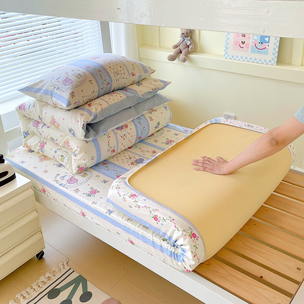 91家纺网 家纺一手货源 找家纺 金鑫汇家纺 2025新款全棉学生宿舍单品床笠系列 快乐萌兔