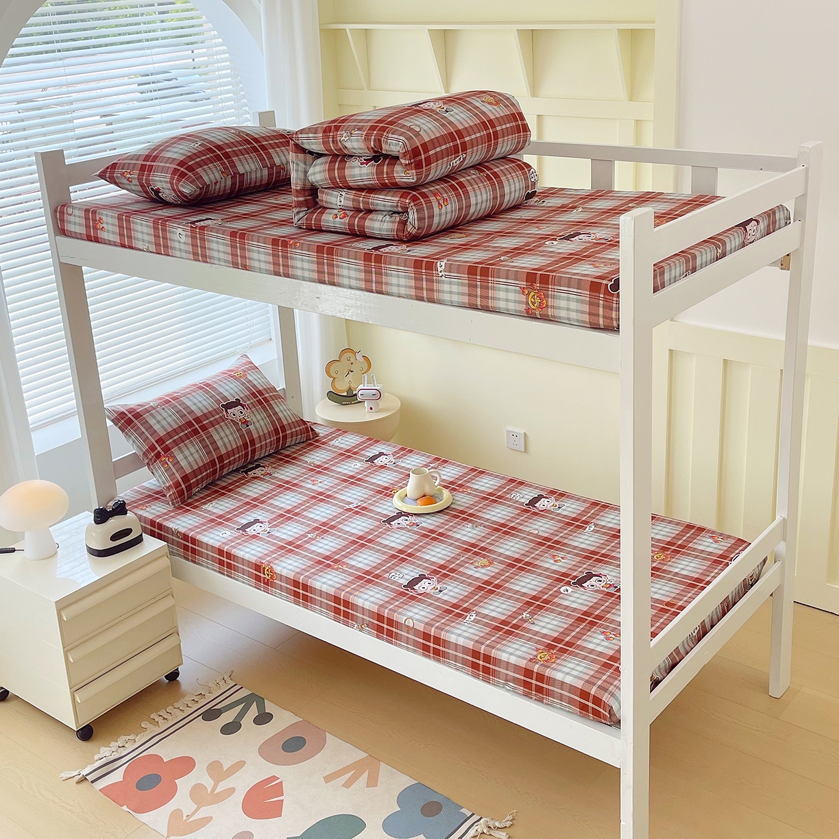 91家纺网 家纺一手货源 找家纺 金鑫汇家纺 2025新款全棉学生宿舍单品床笠系列 花丛兔