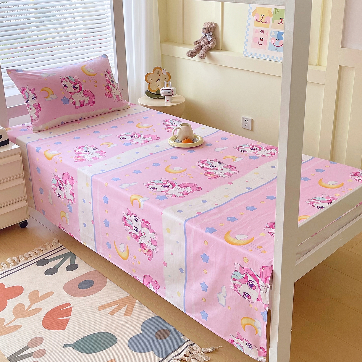 91家纺网 家纺一手货源 找家纺 金鑫汇家纺 2025新款全棉学生宿舍单品床单系列 熊熊精灵