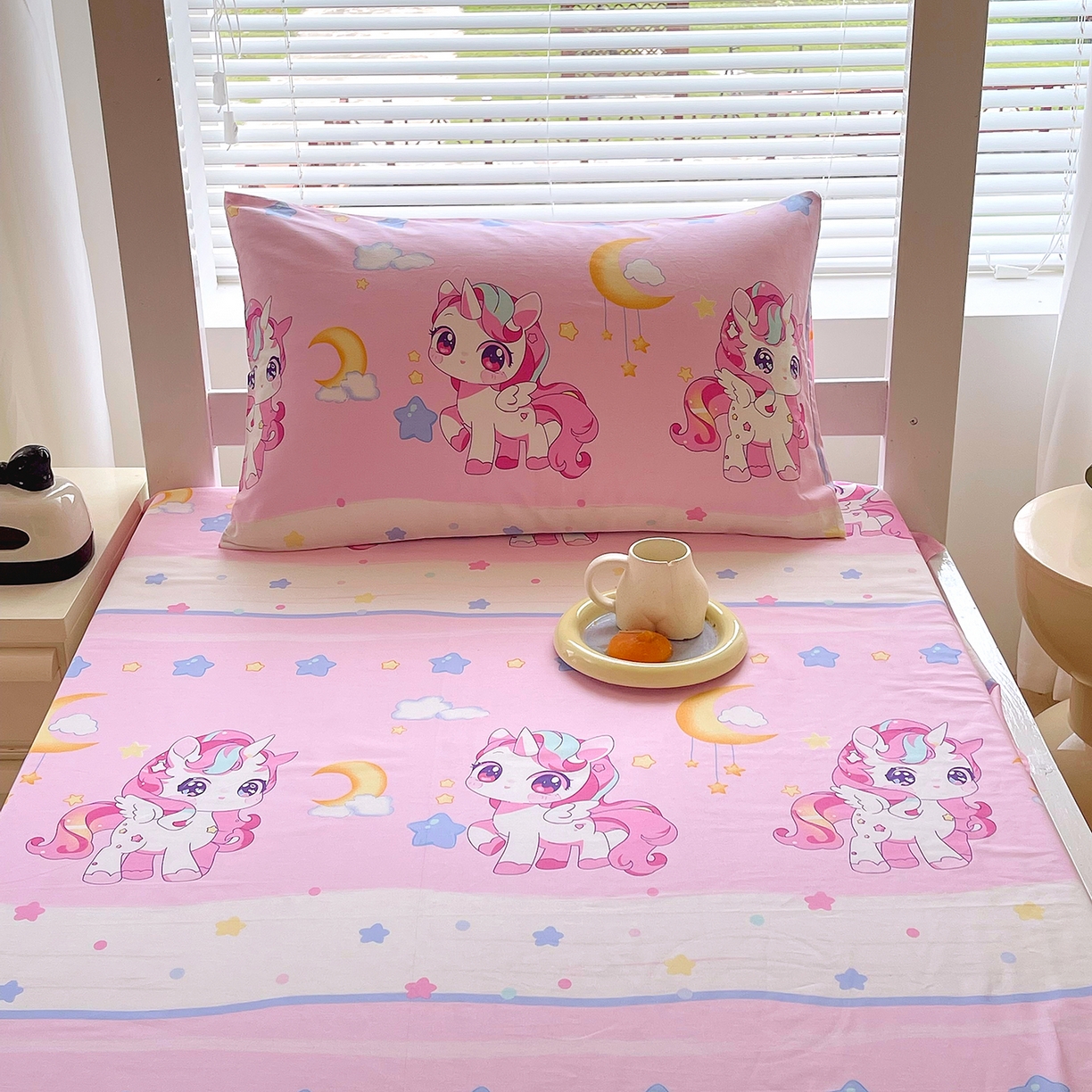 91家纺网 家纺一手货源 找家纺 金鑫汇家纺 2025新款全棉学生宿舍单品床单系列 熊熊精灵