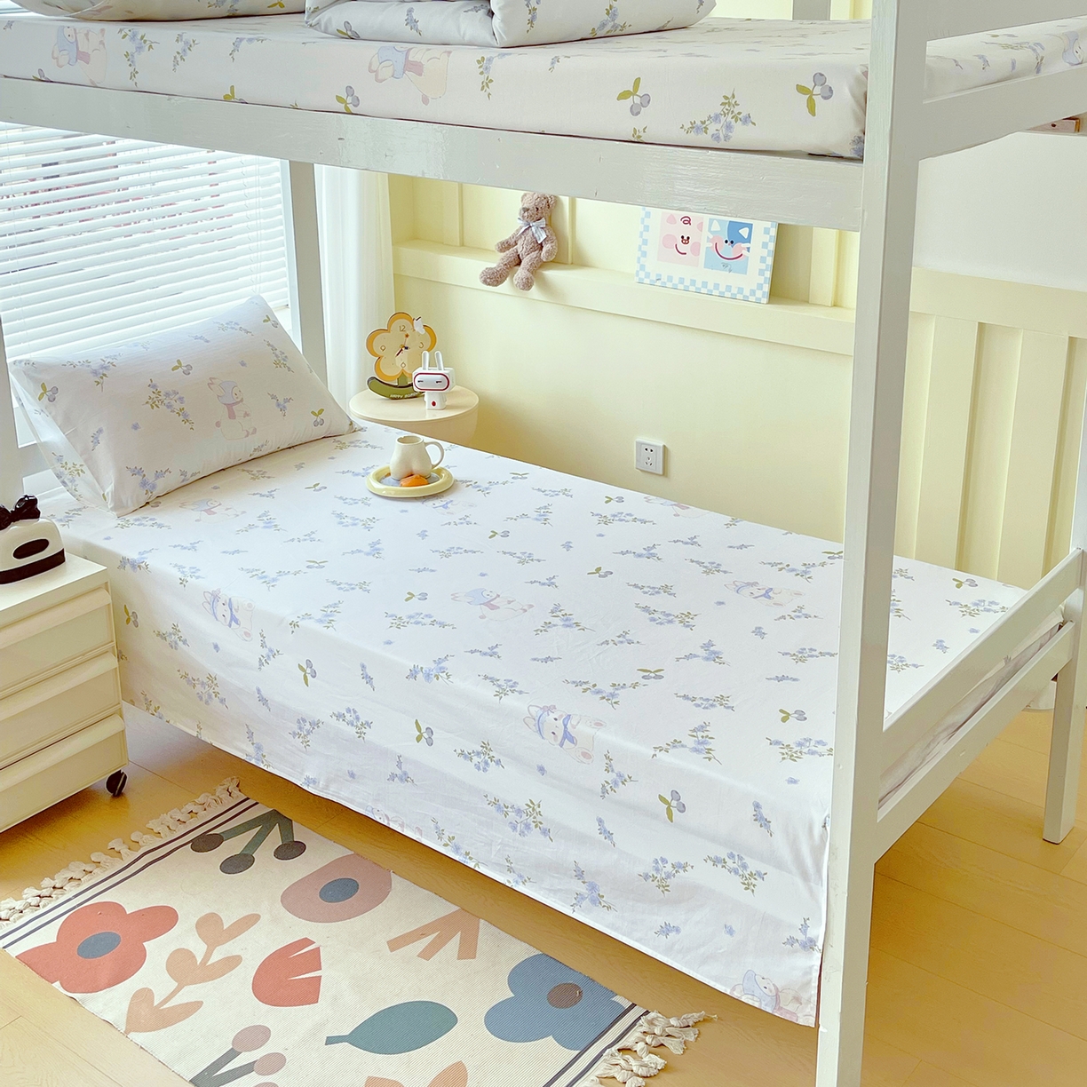 91家纺网 家纺一手货源 找家纺 金鑫汇家纺 2025新款全棉学生宿舍单品床单系列 花丛兔