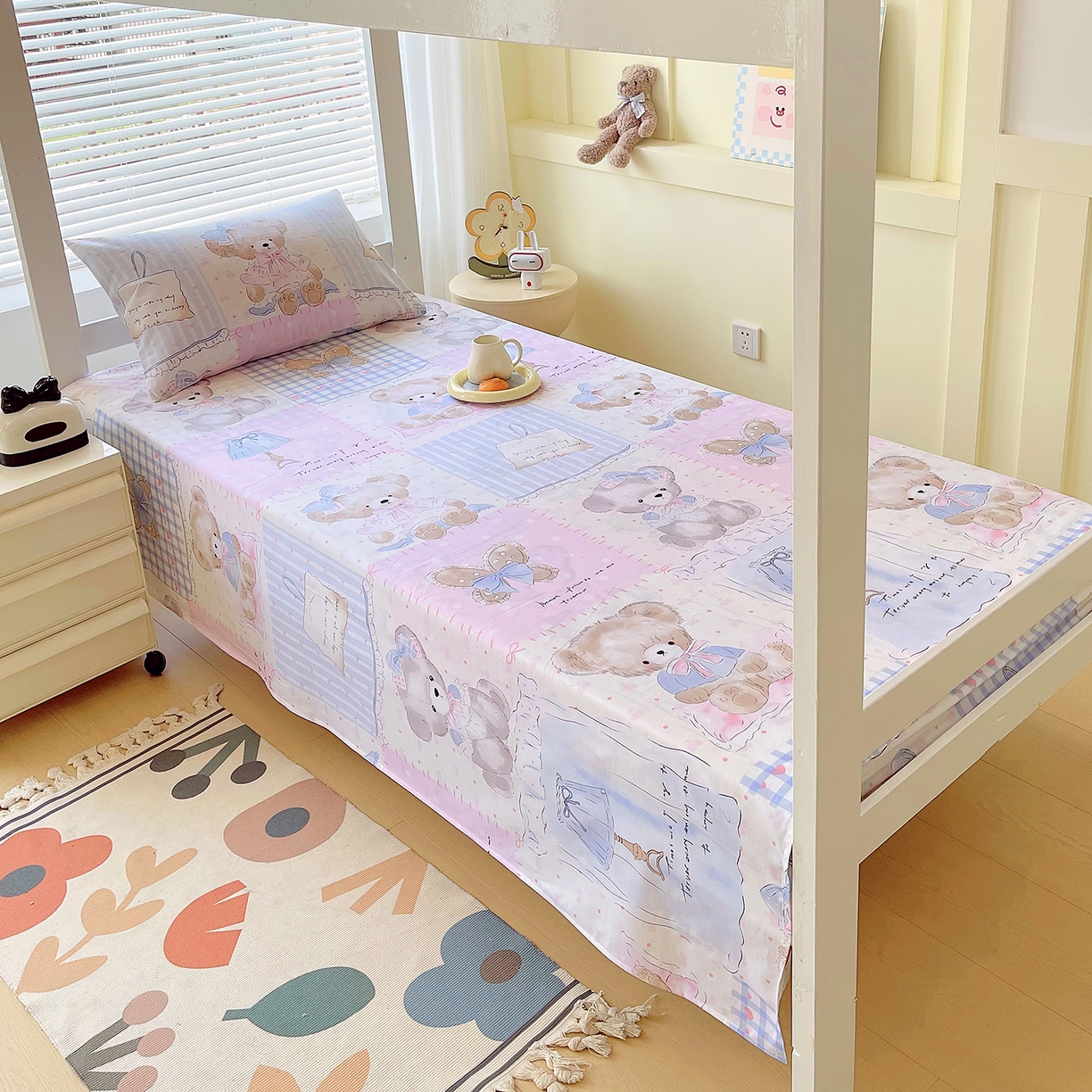 91家纺网 家纺一手货源 找家纺 金鑫汇家纺 2025新款全棉学生宿舍单品床单系列 熊熊精灵