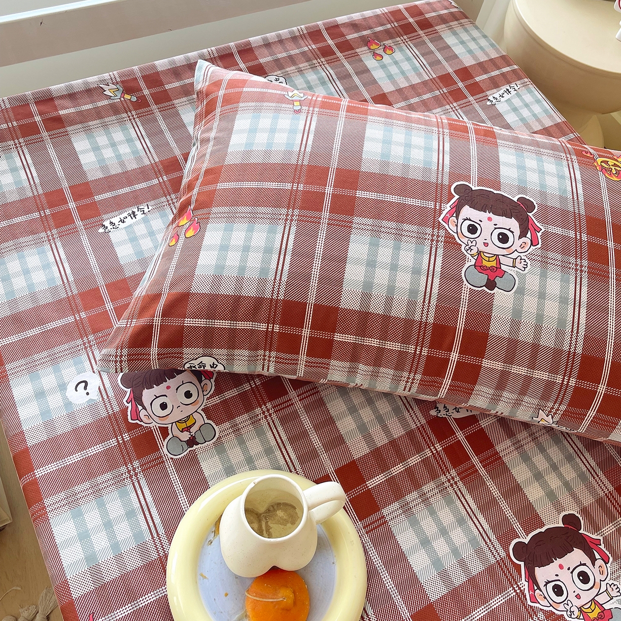 91家纺网 家纺一手货源 找家纺 金鑫汇家纺 2025新款全棉学生宿舍三件套四件套系列 传奇哪吒-棕