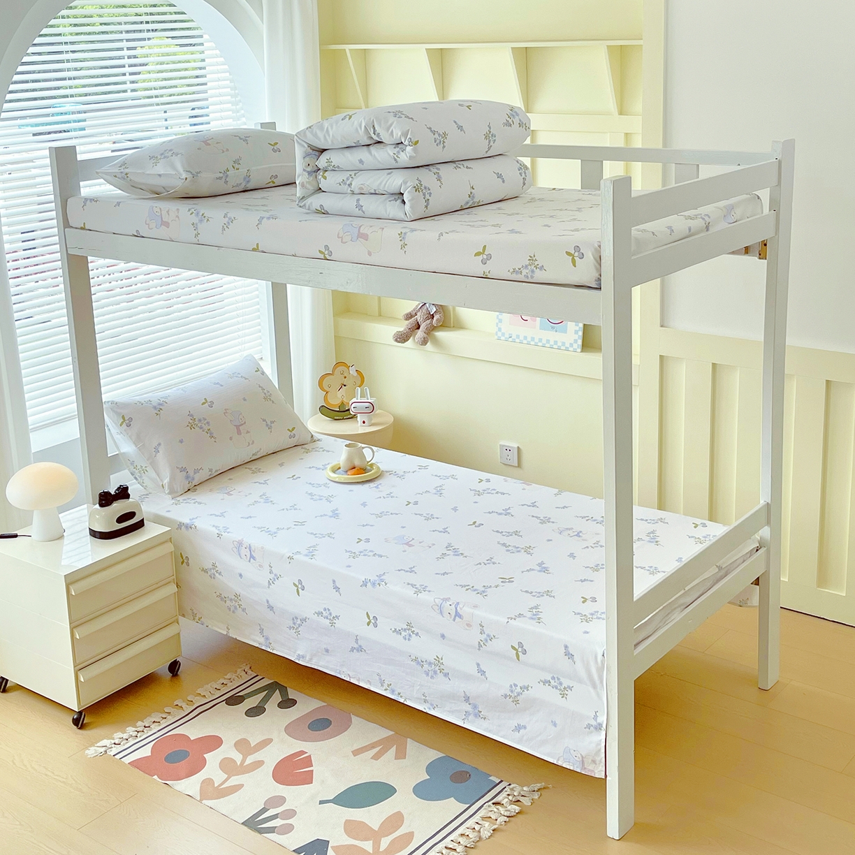 91家纺网 家纺一手货源 找家纺 金鑫汇家纺 2025新款全棉学生宿舍三件套四件套系列 简格-卡其