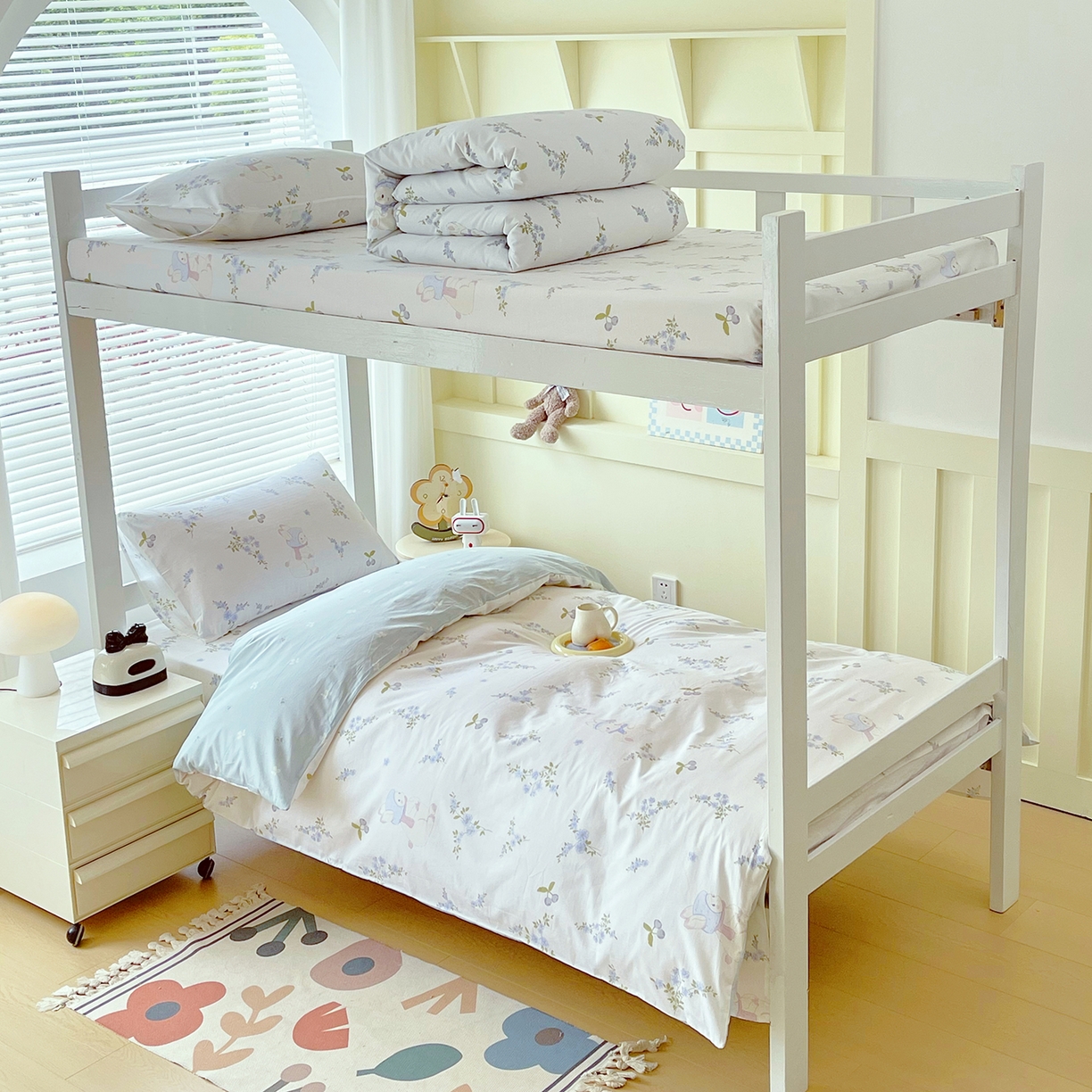 91家纺网 家纺一手货源 找家纺 金鑫汇家纺 2025新款全棉学生宿舍三件套四件套系列 简格-卡其