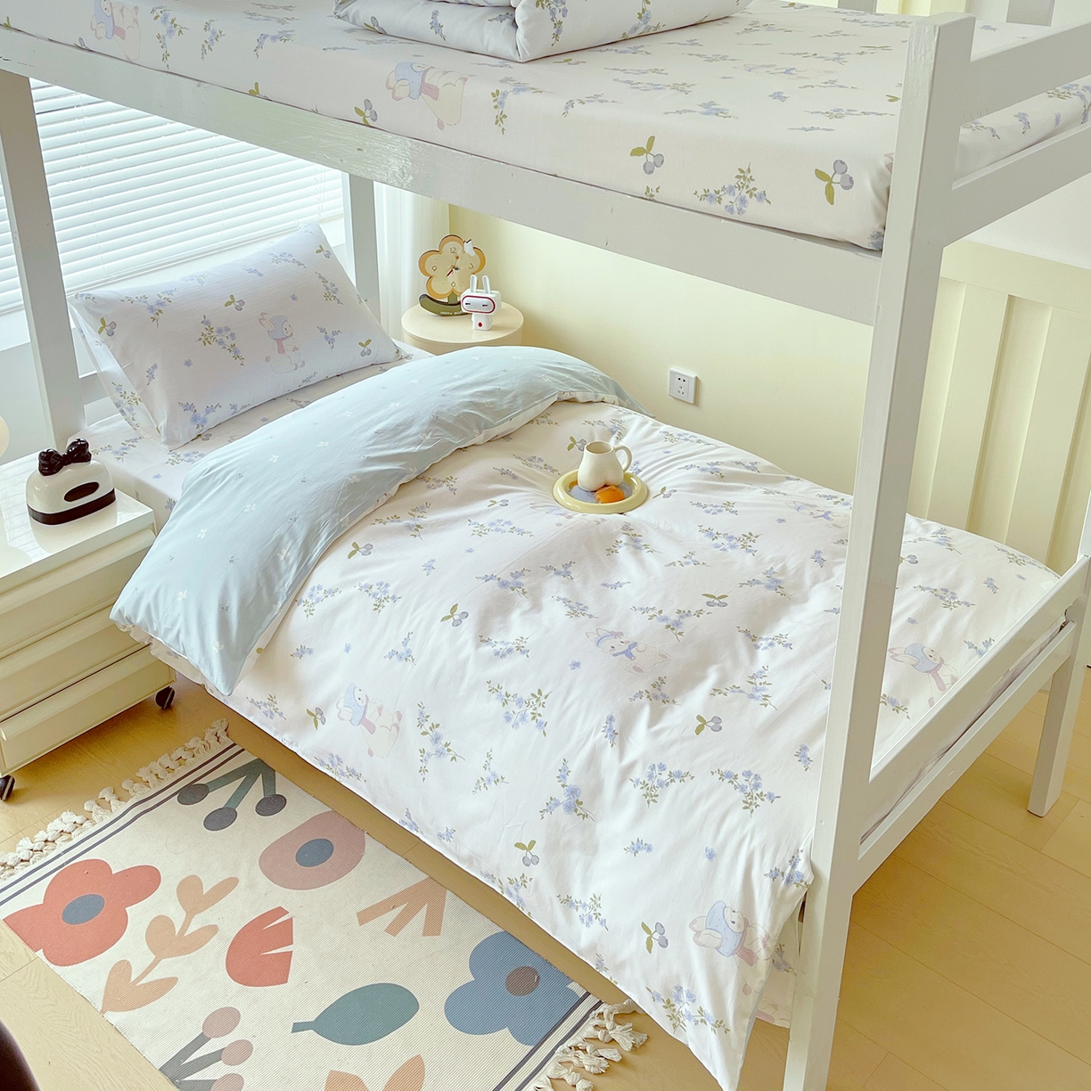 91家纺网 家纺一手货源 找家纺 金鑫汇家纺 2025新款全棉学生宿舍三件套四件套系列 简格-卡其