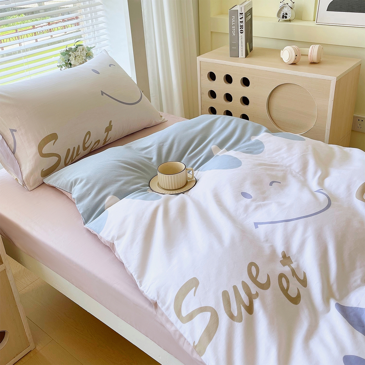 91家纺网 家纺一手货源 找家纺 金鑫汇家纺 2025新款全棉学生宿舍三件套四件套系列 谦逊敖丙