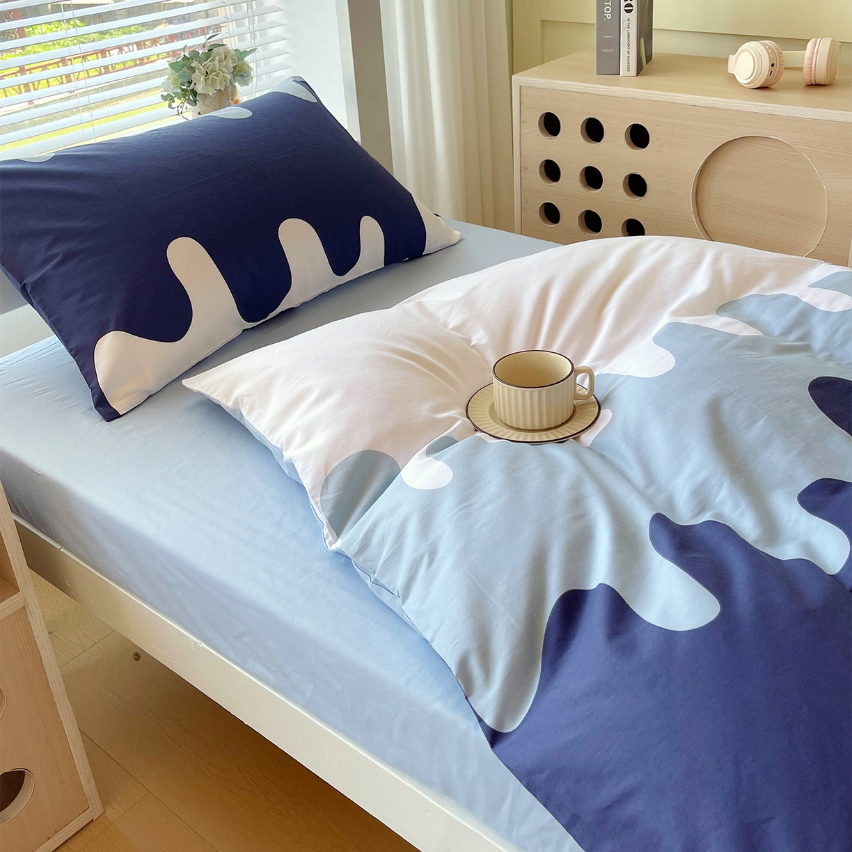 91家纺网 家纺一手货源 找家纺 金鑫汇家纺 2025新款全棉学生宿舍三件套四件套系列 无畏申公豹-咖