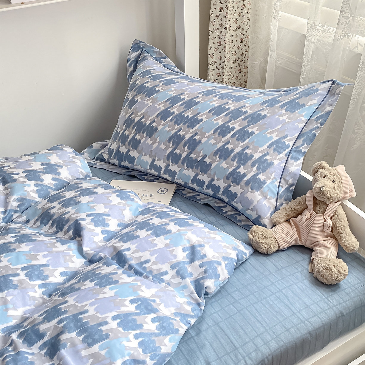 91家纺网 家纺一手货源 找家纺 金鑫汇家纺 2025新款全棉学生宿舍三件套四件套系列 无畏申公豹-咖