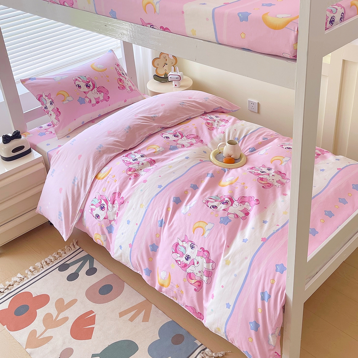 91家纺网 家纺一手货源 找家纺 金鑫汇家纺 2025新款全棉学生宿舍三件套四件套系列 小马莉尔