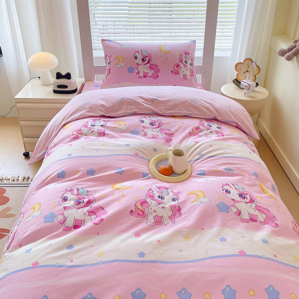 91家纺网 家纺一手货源 找家纺 金鑫汇家纺 2025新款全棉学生宿舍三件套四件套系列 小马莉尔