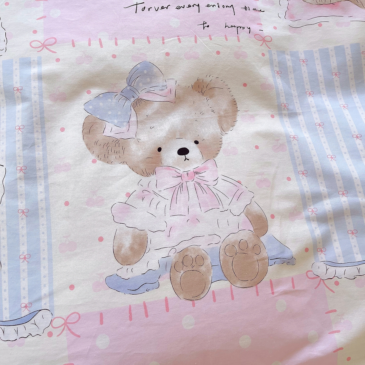 91家纺网 家纺一手货源 找家纺 金鑫汇家纺 2025新款全棉学生宿舍三件套四件套系列 熊熊精灵