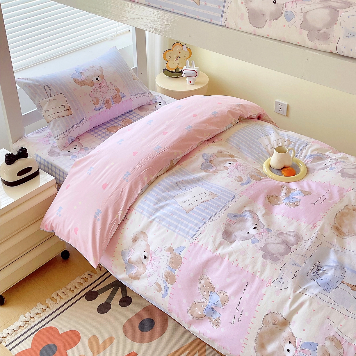 91家纺网 家纺一手货源 找家纺 金鑫汇家纺 2025新款全棉学生宿舍三件套四件套系列 熊熊精灵