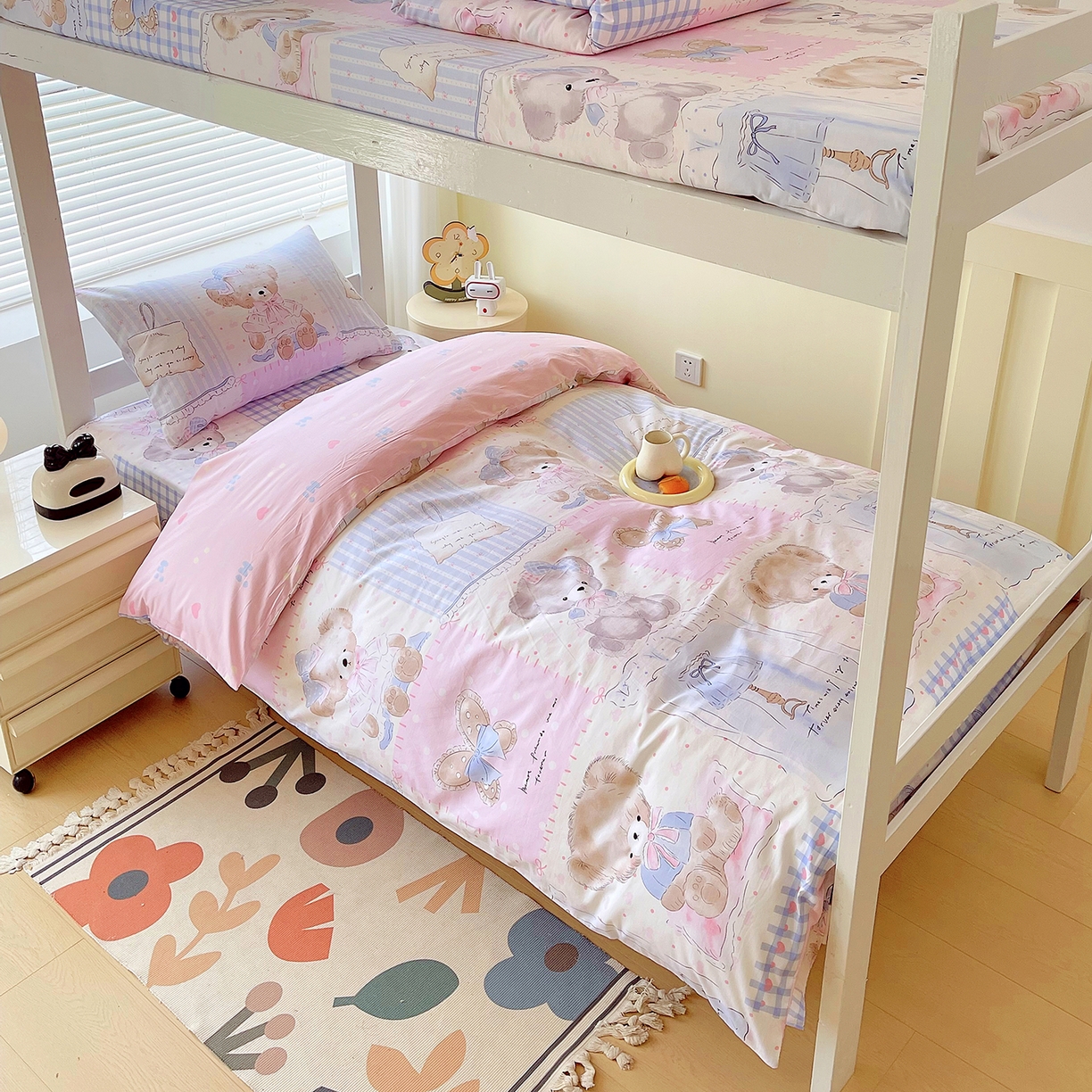 91家纺网 家纺一手货源 找家纺 金鑫汇家纺 2025新款全棉学生宿舍三件套四件套系列 熊熊精灵