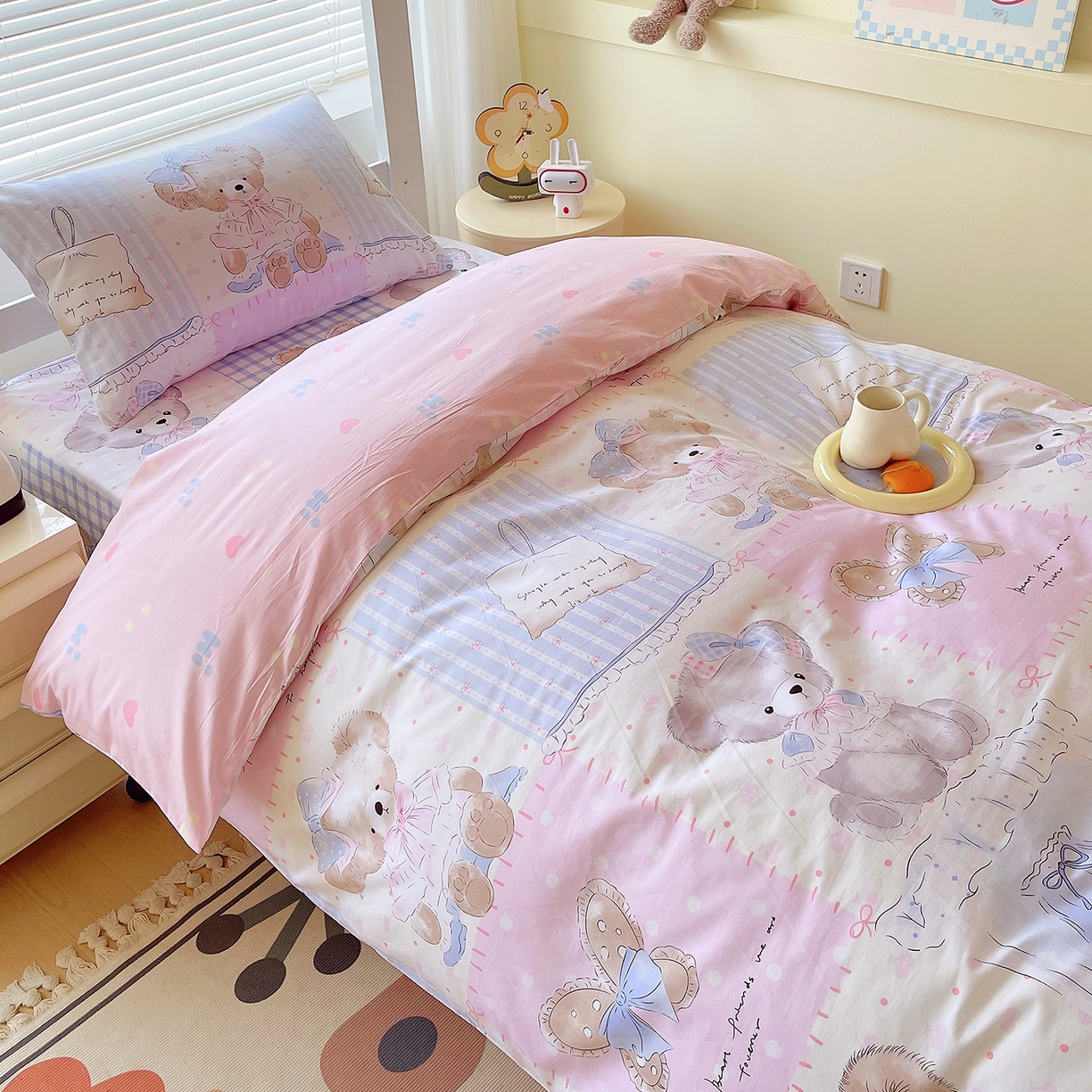 91家纺网 家纺一手货源 找家纺 金鑫汇家纺 2025新款全棉学生宿舍三件套四件套系列 熊熊精灵