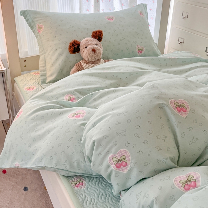 91家纺网 家纺一手货源 找家纺 暖居2025新款学生季三件套棉加绒床盖双面被套学生宿舍专用 绿色藤蔓