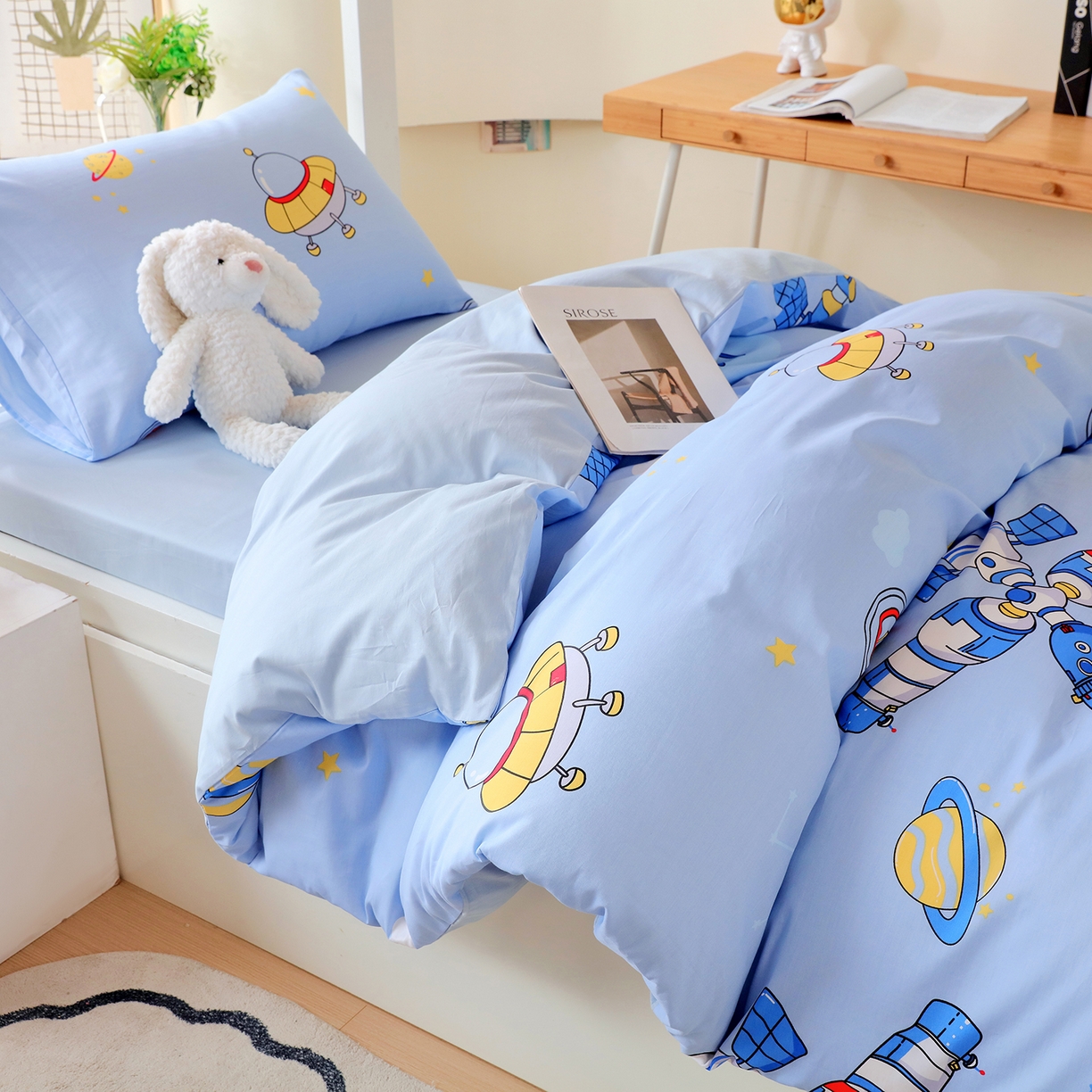 91家纺网 家纺一手货源 找家纺 金鑫汇家纺 2025新款全棉学生宿舍三件套四件套系列 宇宙奥秘