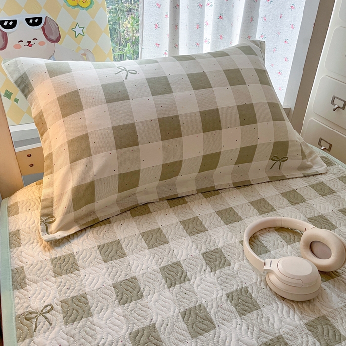 91家纺网 家纺一手货源 找家纺 暖居2025新款学生季三件套棉加绒床盖双面被套学生宿舍专用 洛丽塔