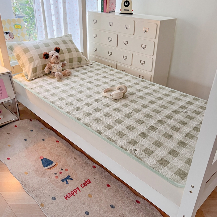 91家纺网 家纺一手货源 找家纺 暖居2025新款学生季三件套棉加绒床盖双面被套学生宿舍专用 洛丽塔