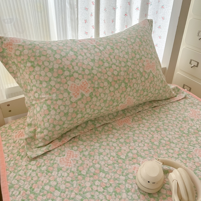 91家纺网 家纺一手货源 找家纺 暖居2025新款学生季三件套棉加绒床盖双面被套学生宿舍专用 梦幻花园